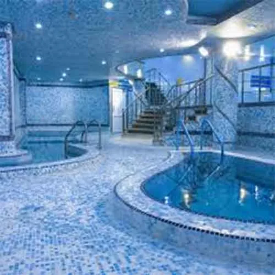 استخر هتل دریا